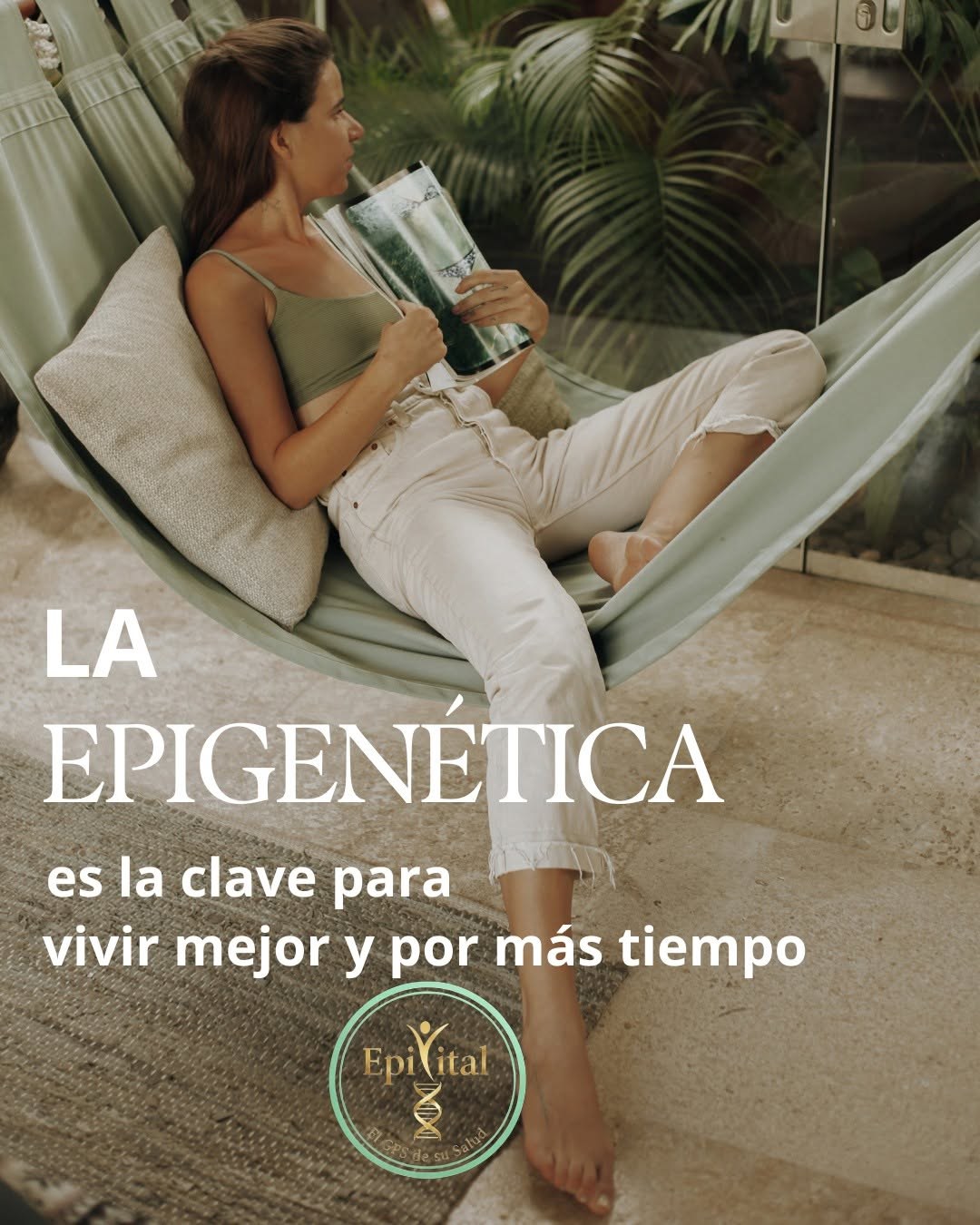 Mujer relajada leyendo en un espacio natural